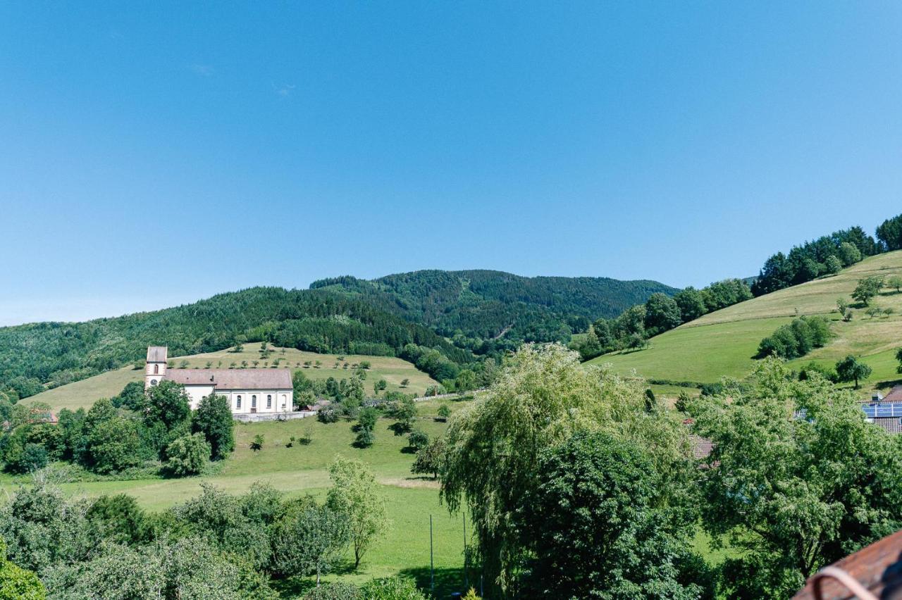 Moderne 2 Zi.-Fewo Blackforest Art Naehe Freiburg Зімонсвальд Екстер'єр фото